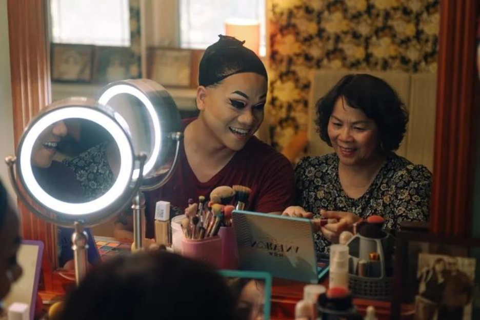 Still from Citizen Minutes documentary Becoming Ruby of Ruby and their mother getting ready together.